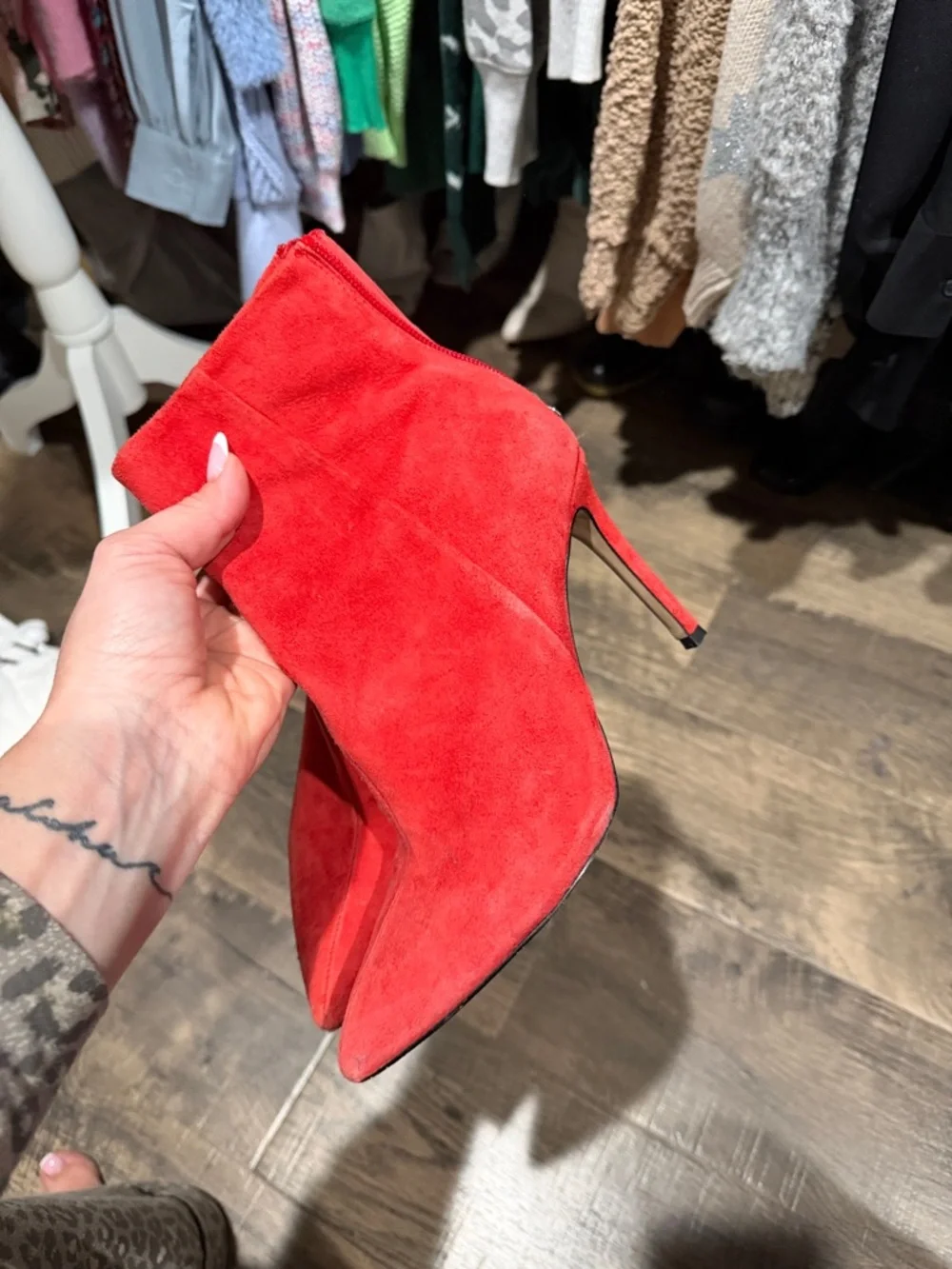 Steve Madden Carey Pointed-Toe Suede Ankle Boots - Red & Black Bundle - Picture 11 of 14